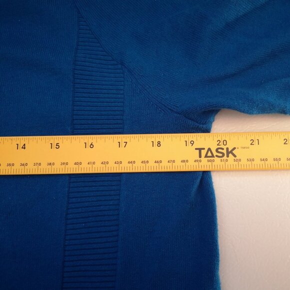 Talbots Ladies Size Medium Royal Blue Round Neck Lightweight Sweater - Picture 3 of 9